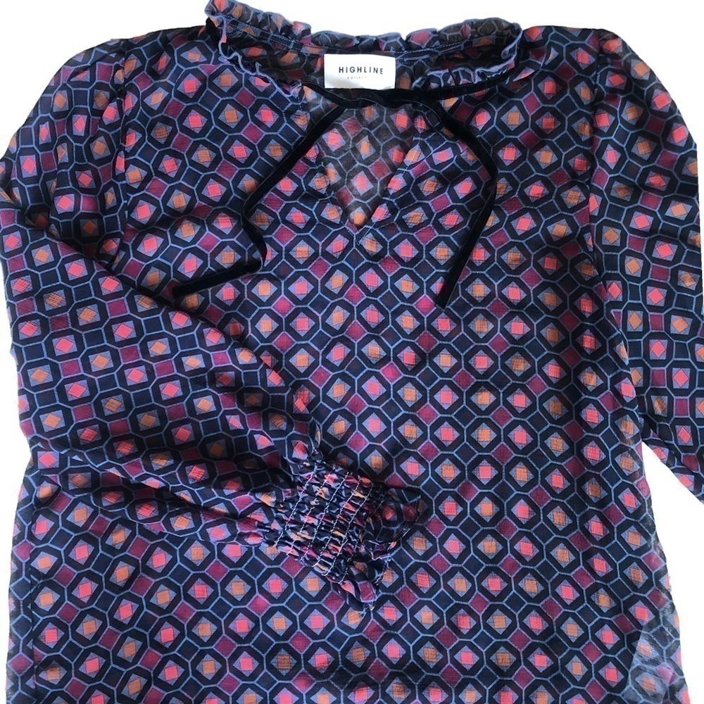 Highline Collective Geometric Print Ruffled Collar blouse top - Picture 4 of 8